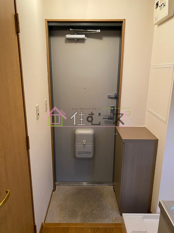 メゾンメテオール 玄関