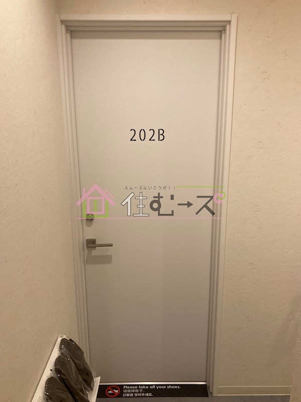 グランデュース難波桜川 玄関