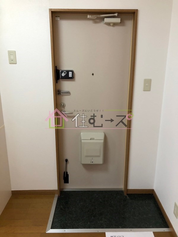 パレス 玄関