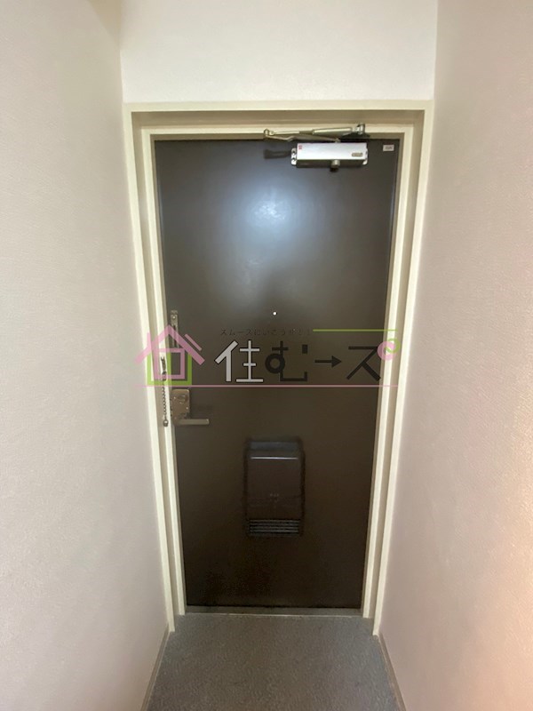 エムプリス上町 玄関
