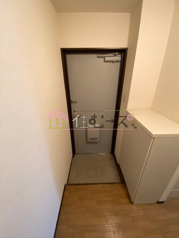 ドミール堺筋本町 玄関