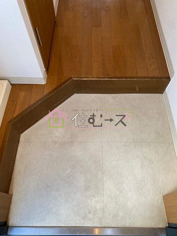 ディナスティ清水谷Ⅱ 玄関