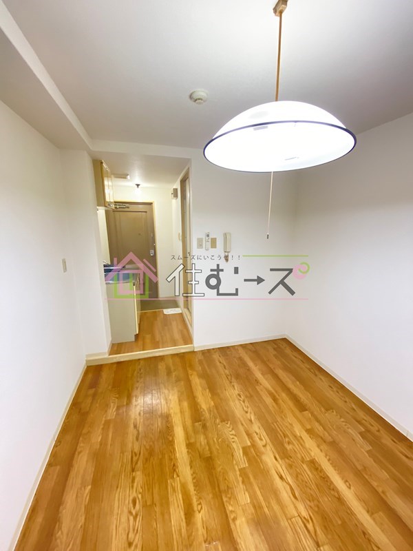 ルネッサ塚本 リビング