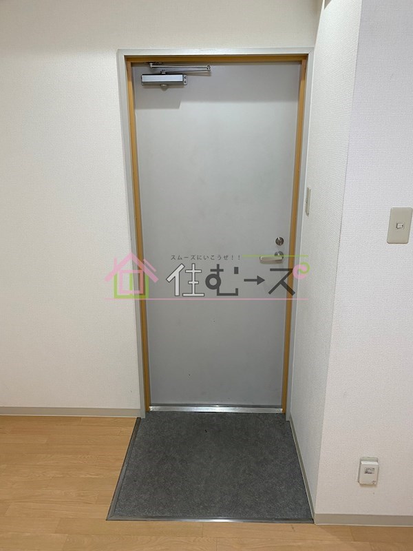 アドバンス東天満ビル 玄関