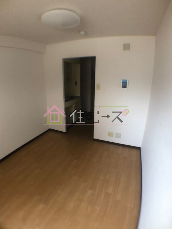 ロイヤル柴島 リビング