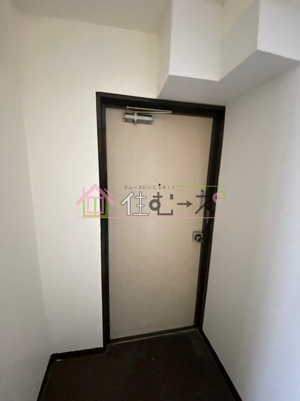 ヴィラナリー今市 玄関