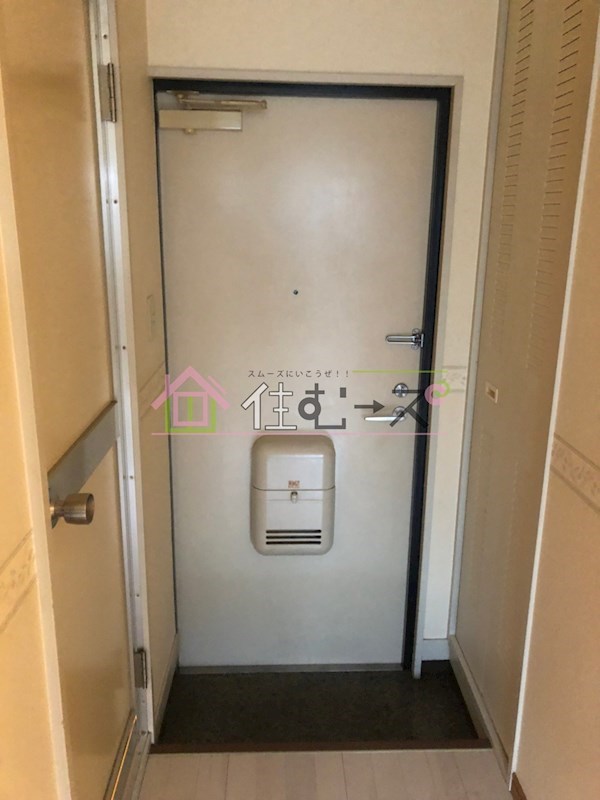 メゾンアンティーム 玄関