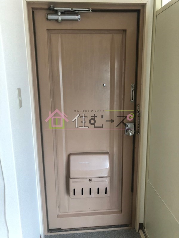 ウィン長居西 玄関