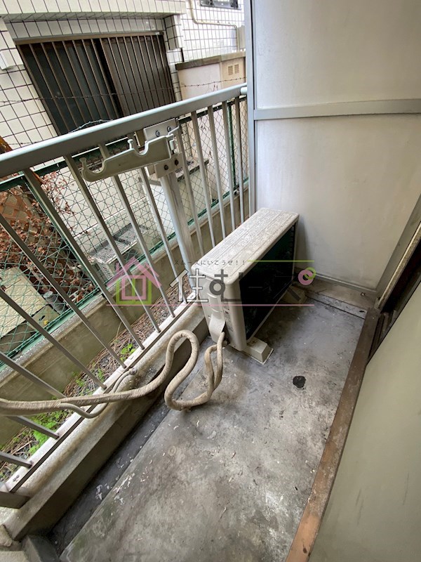 ロイヤル正覚寺 ベランダ
