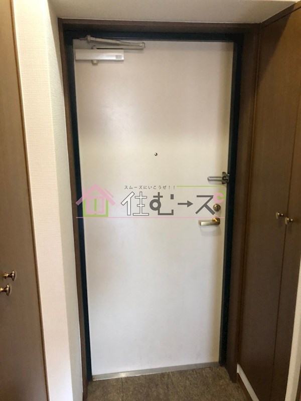 コート西中島 玄関