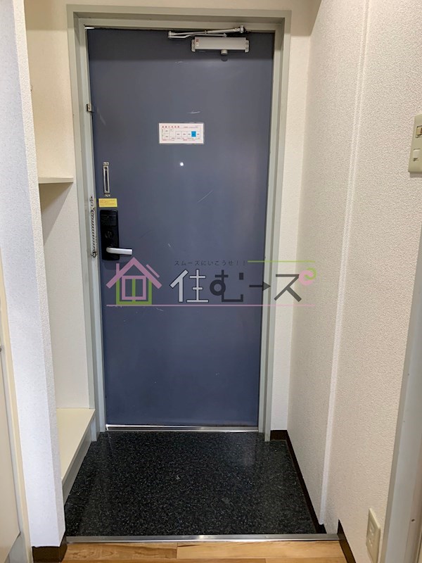 スリーデイズ新大阪 玄関