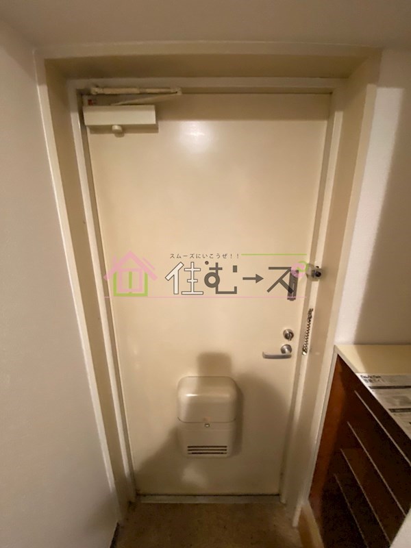 エルテルン壱番館 玄関