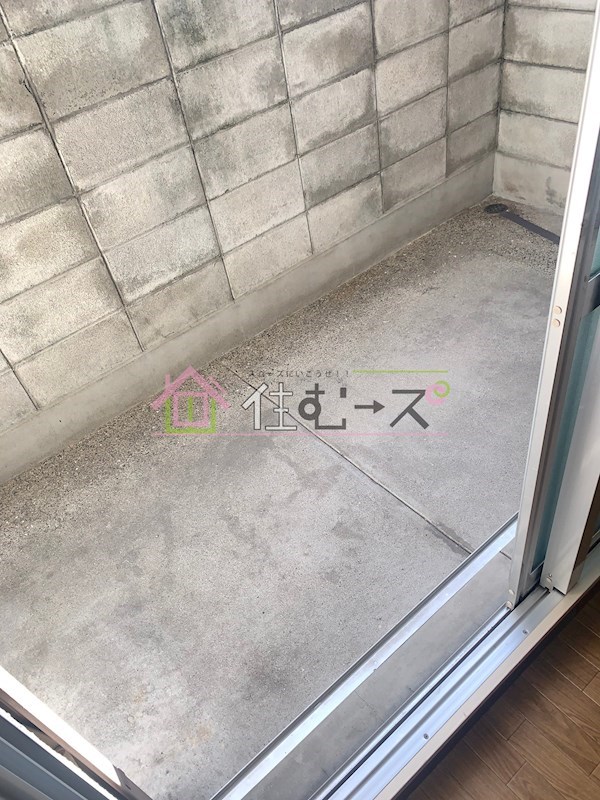 新大阪グランドハイツ北 ベランダ