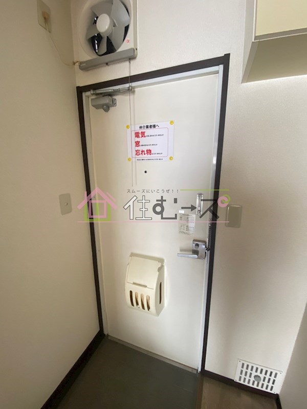 グリシーヌ壱番館 玄関