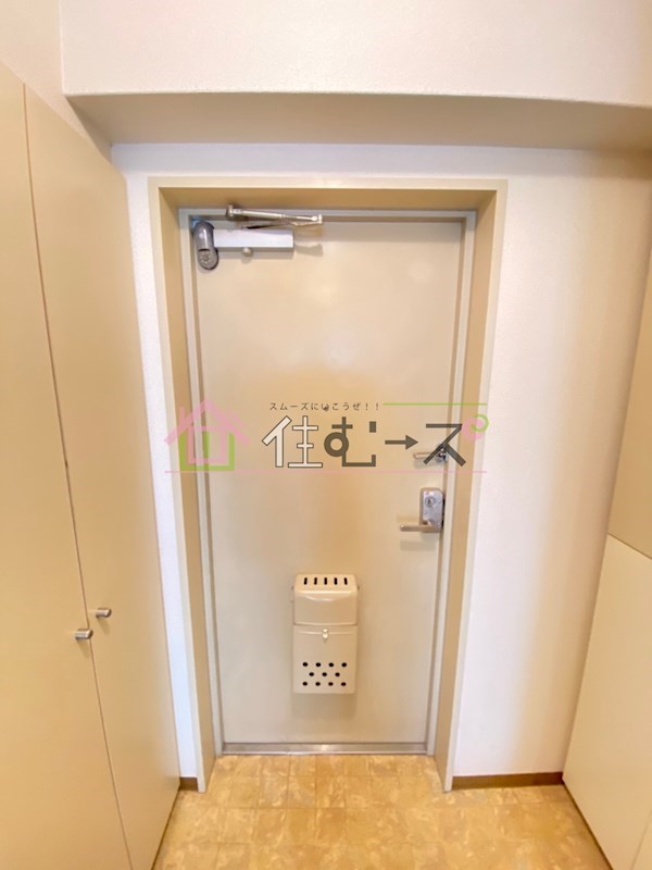 ラーク浜田ビル 玄関