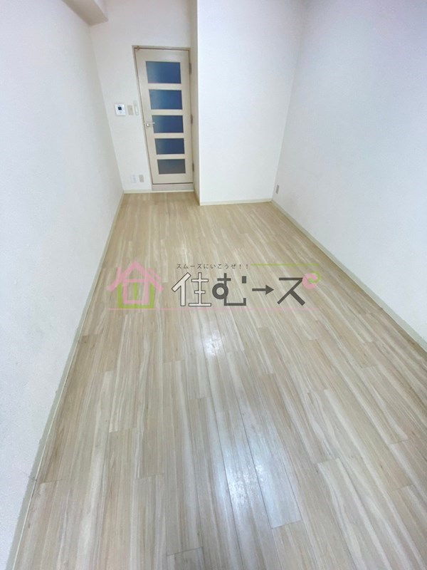 エルデ大手前 リビング