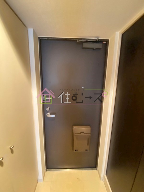 ジュネーゼ本町西 玄関