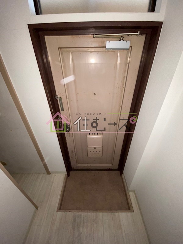 グランビルドアビコⅡ 玄関