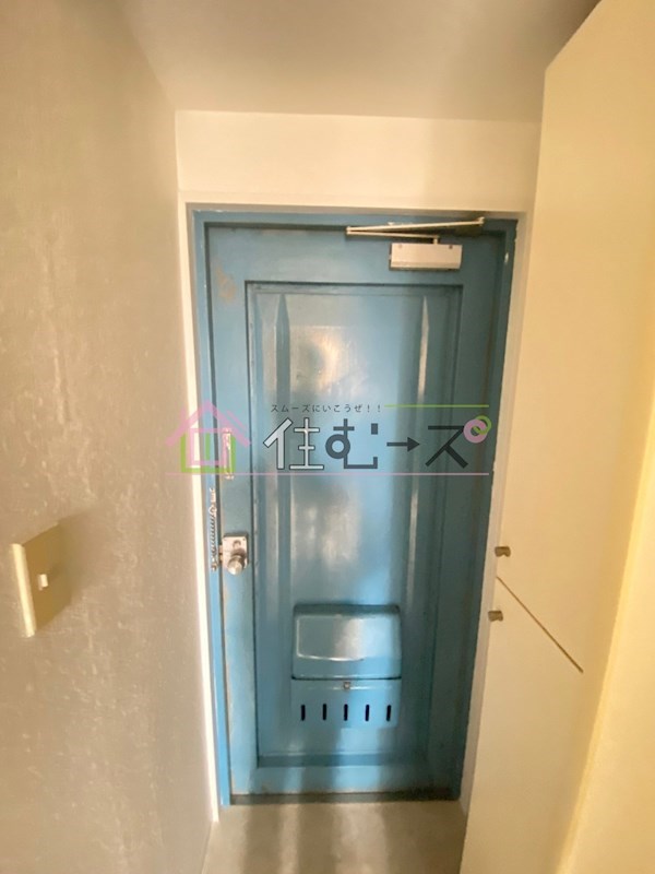 グランドハイツ東小橋 玄関