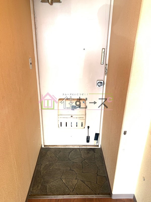 新大阪コーポビアネーズ 玄関