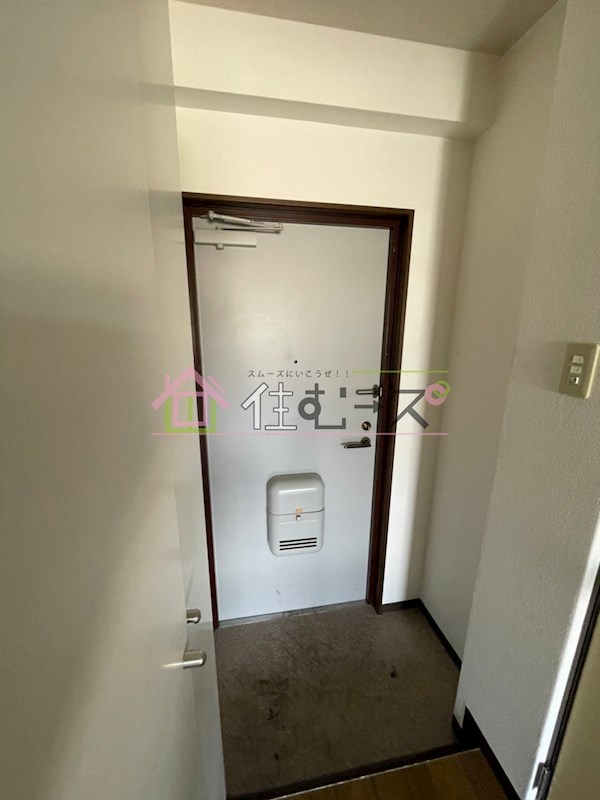 オズレジデンス関目 玄関