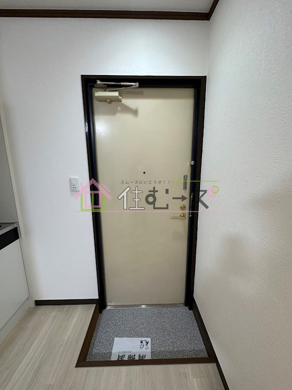 メゾンアルベール 玄関