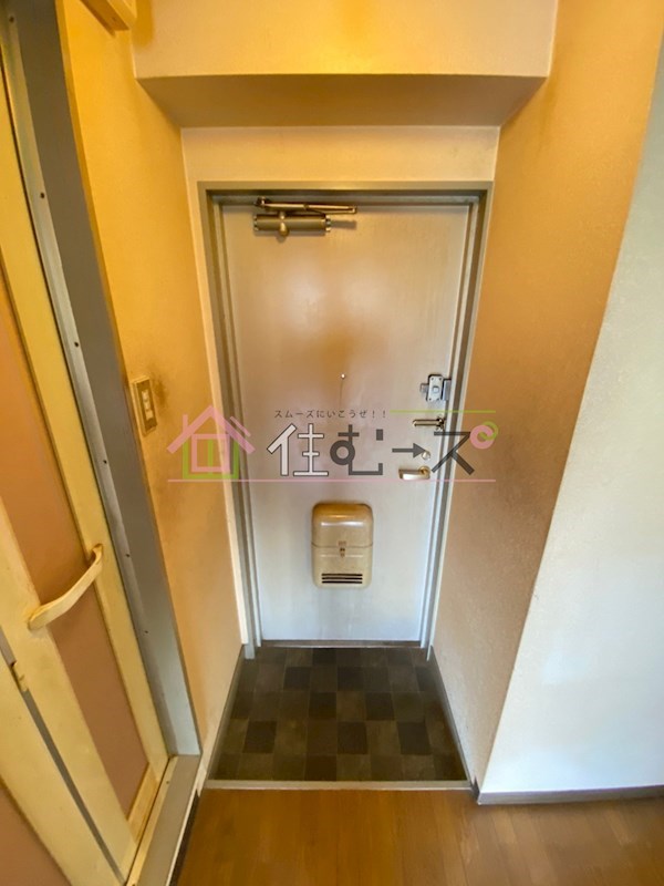 アワーハウス磯路弐番館  玄関