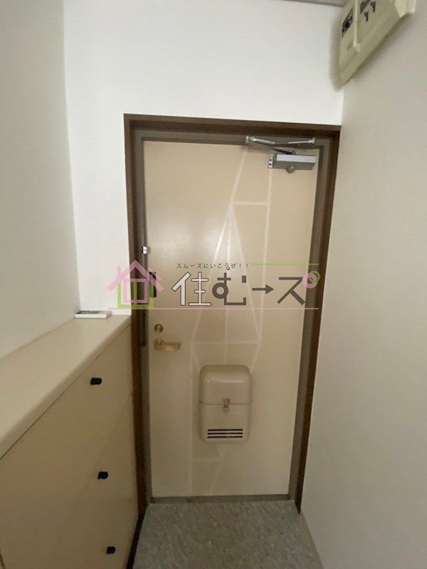 LBアパートメント 玄関