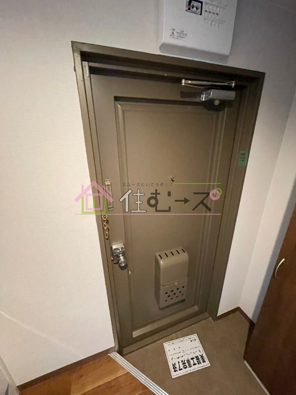 レガーレ長居公園 玄関