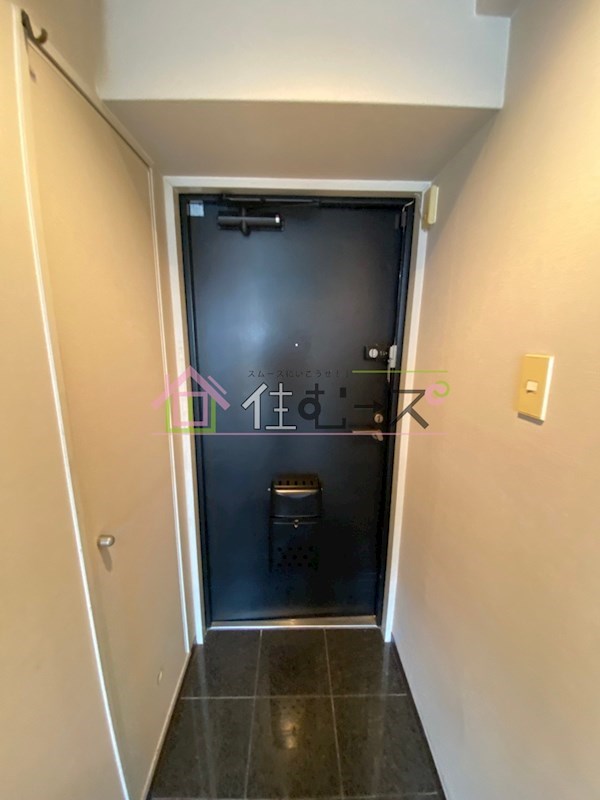 朝日プラザアクシス城東 玄関