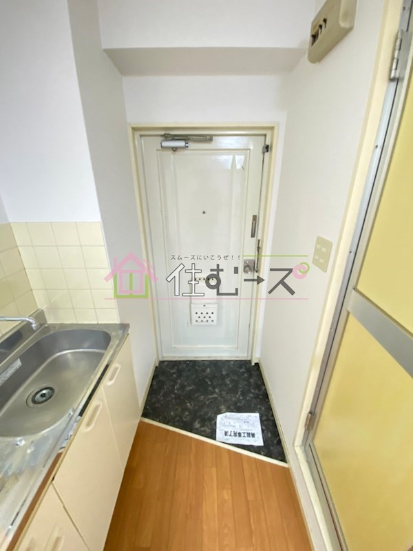 キングスアベニュー流町A棟 玄関