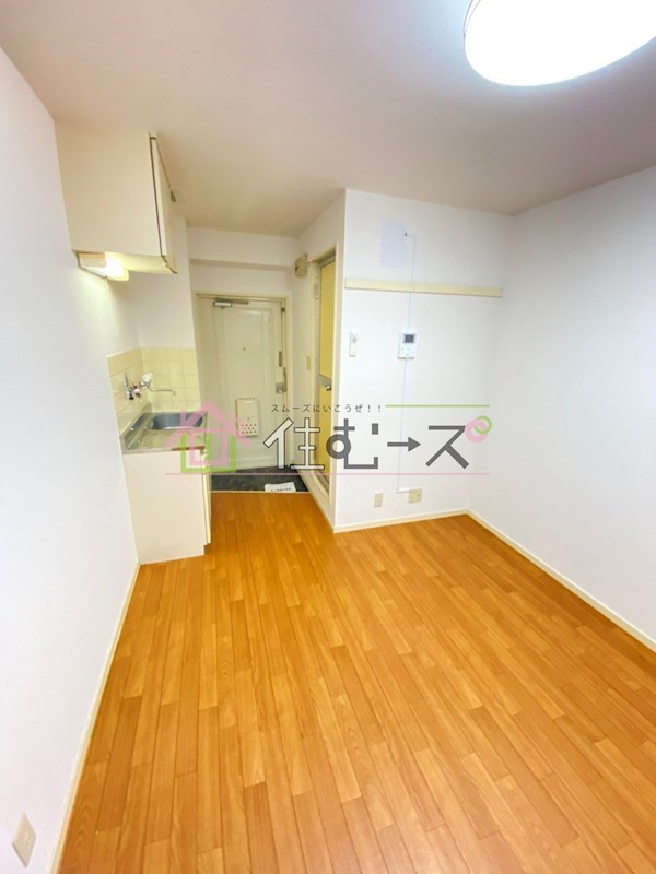 キングスアベニュー流町A棟 リビング