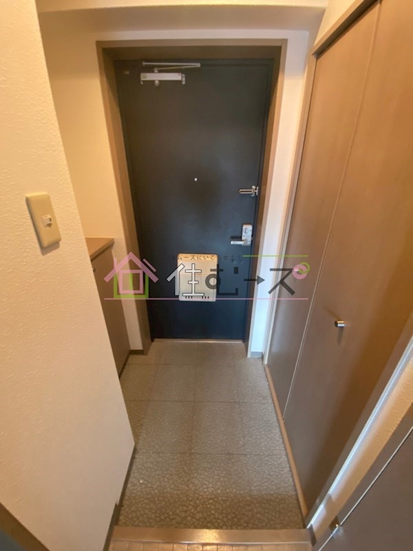 アスルシエロ苅田 玄関