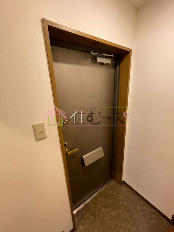 セレッソコート西心斎橋 玄関