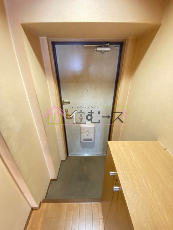 エスリード新大阪第8  玄関