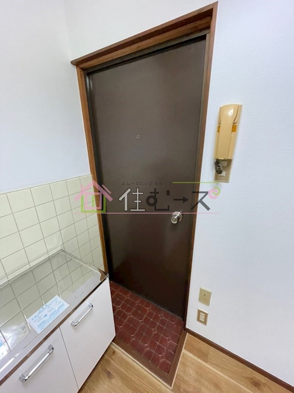戎マンション 玄関