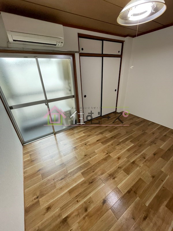 戎マンション ベッドルーム