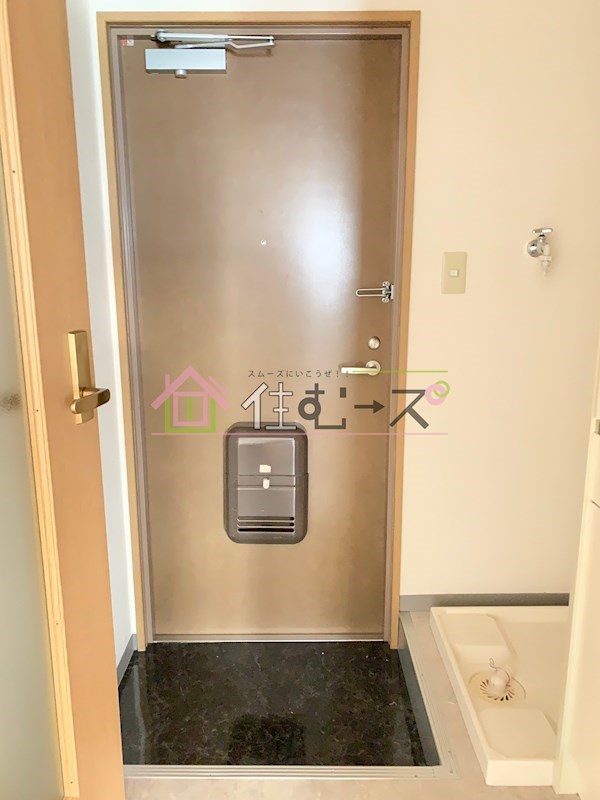 ライズ芦原橋 玄関