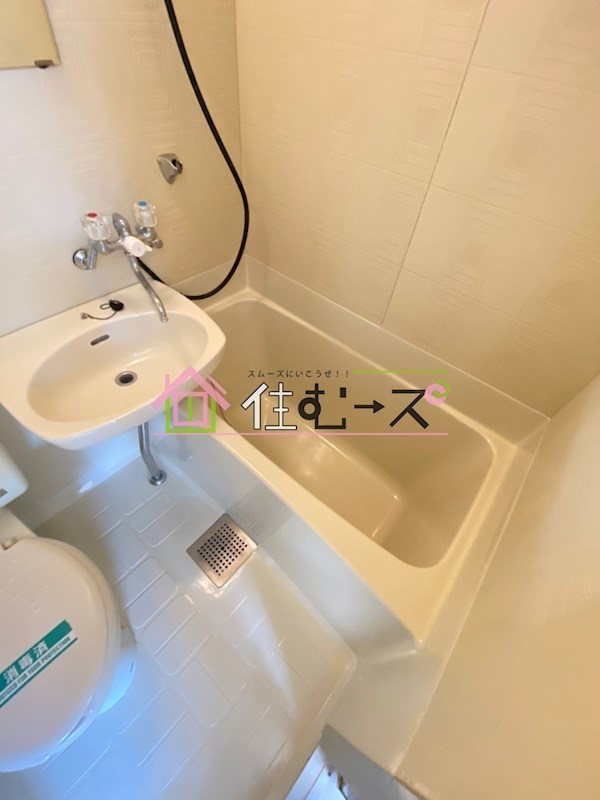 大宝　谷六ロイヤルハイツ 風呂画像