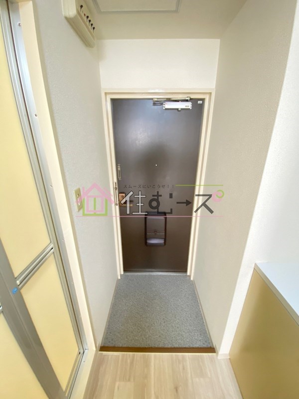 エムプリス上町 玄関