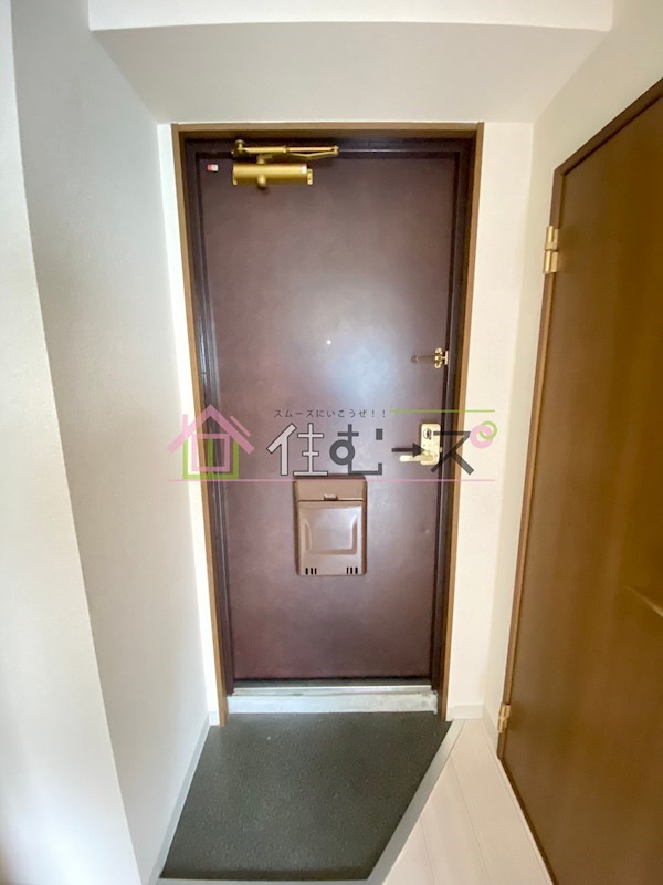 グローハイツ松崎町 玄関