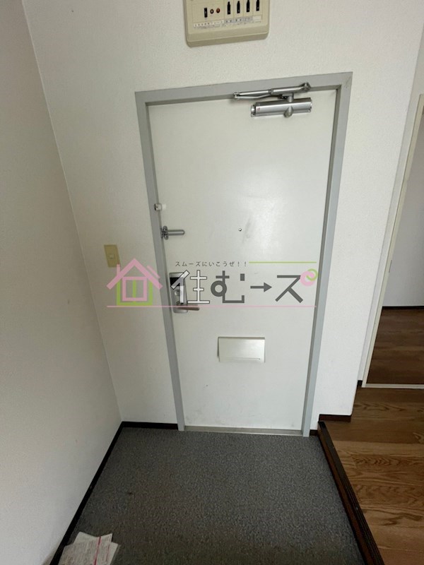 アメニティー新高二番館 玄関