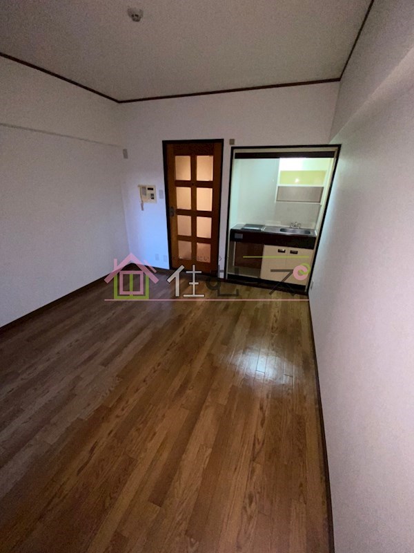 朝日プラザ岸里パサージュ リビング