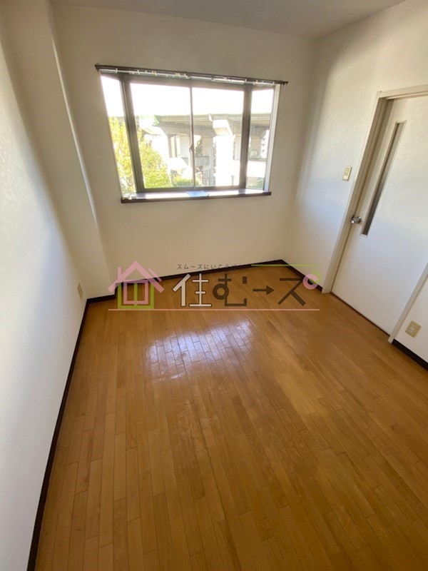 第二文の里ビル ベッドルーム