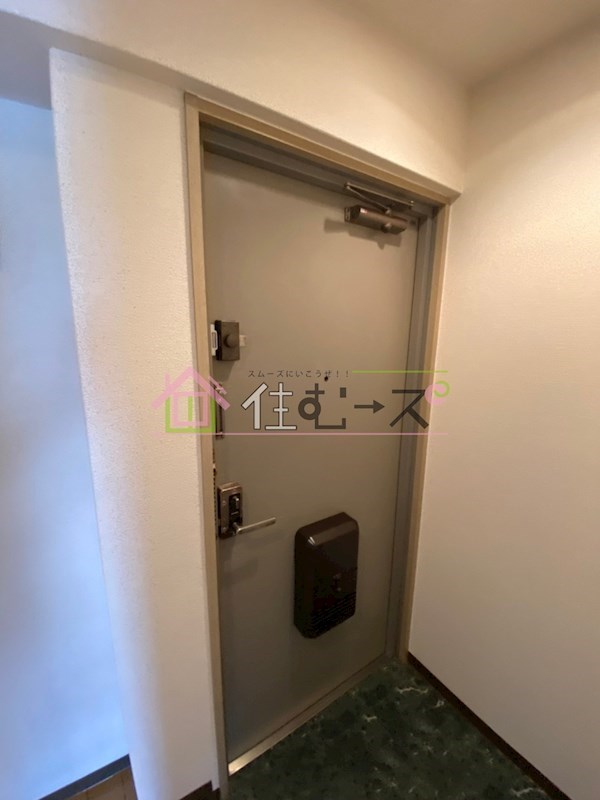 モダニティ塚本 玄関