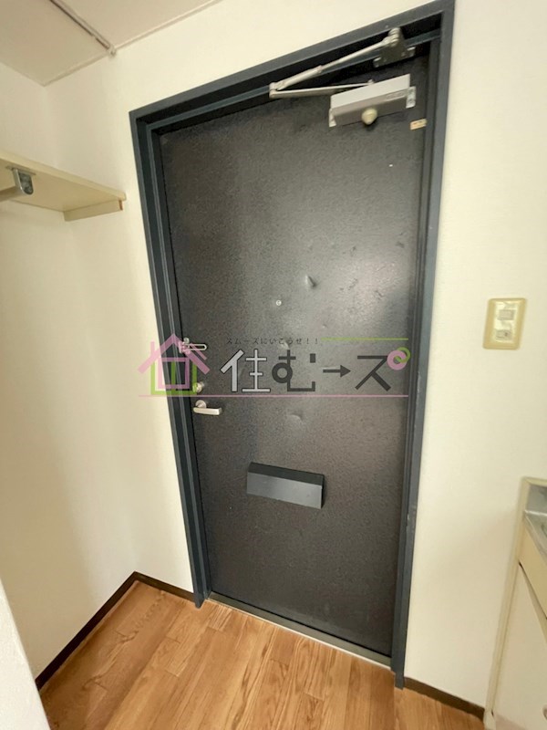 昭和グランドハイツ西三国 玄関