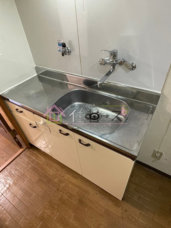 シロハイヌ新大阪 キッチン