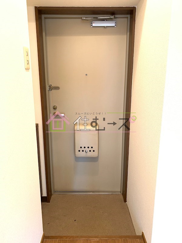 エスリード新大阪第2 玄関