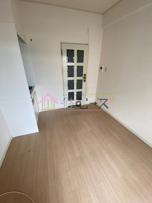 エルベコート針中野 リビング