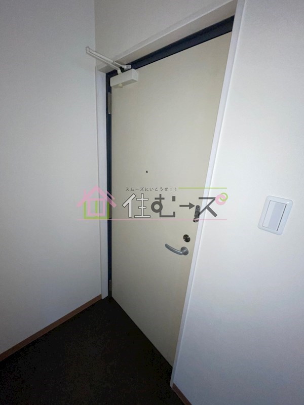 レオン天神橋 玄関